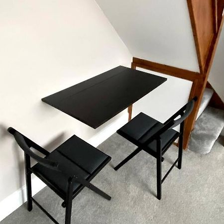Spacious 2 Bed Apt Sleeps 4 Near Bournemouth Beach 외부 사진
